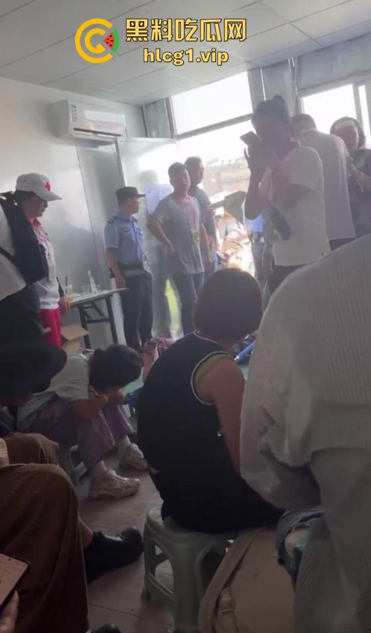 管杀不管埋啊！常州长荡湖芒禾音乐节 真是花钱找罪受 物价超贵还有人摔骨折！-9