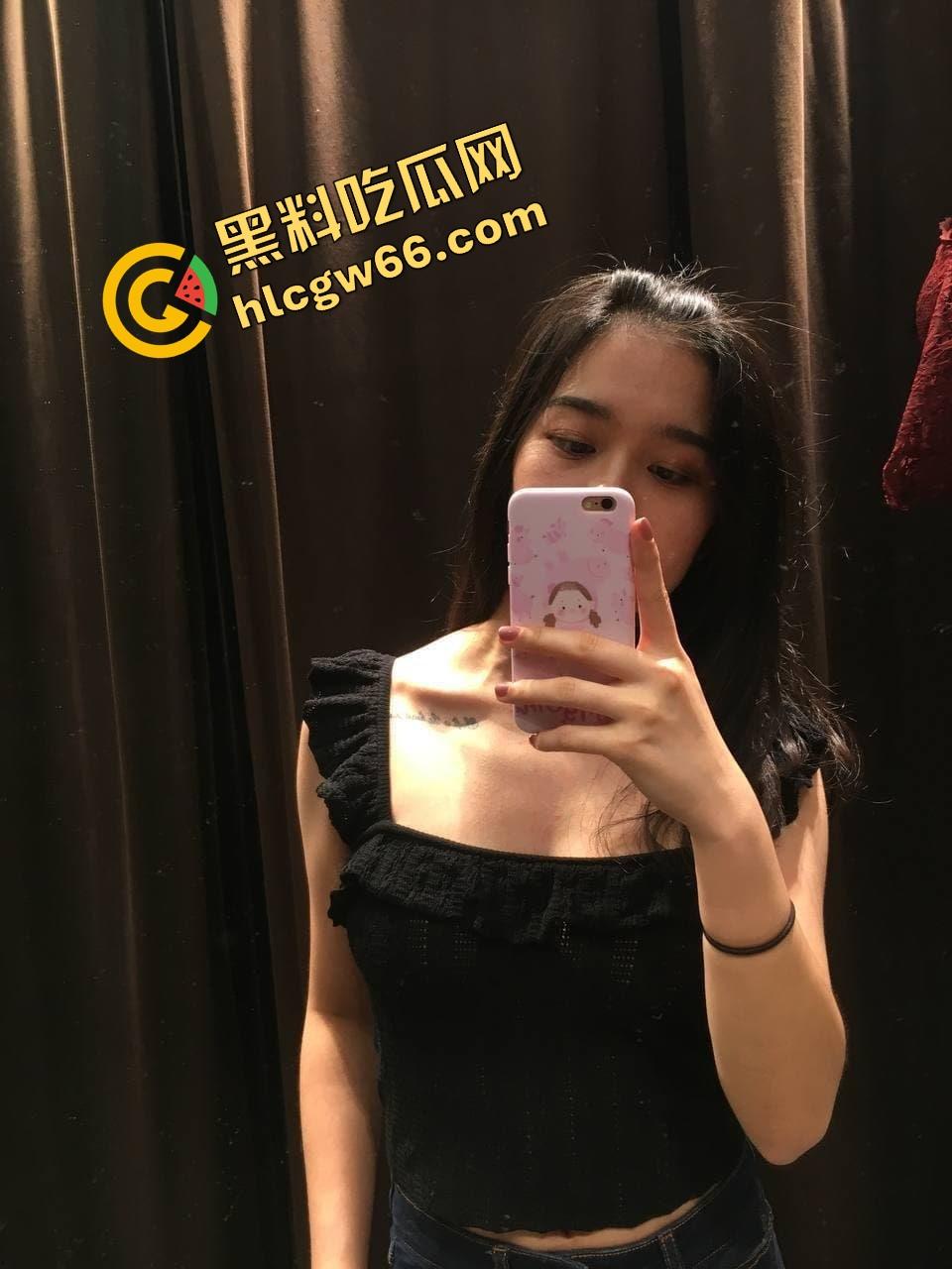 黄山技校反差骚妹【李丹尼】酒店黑丝口交全程曝光，大鲍鱼开发成通道，开房爽到喷水！-3