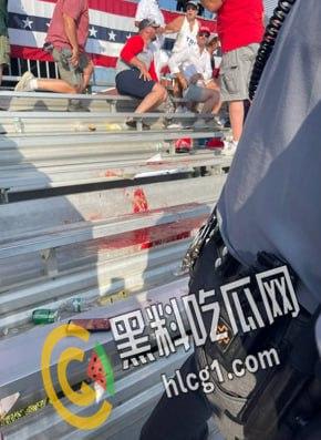 美国前总统特朗普 7月13日在宾夕法尼亚州集会发表演讲时被枪击 特朗普右耳被击中！-2